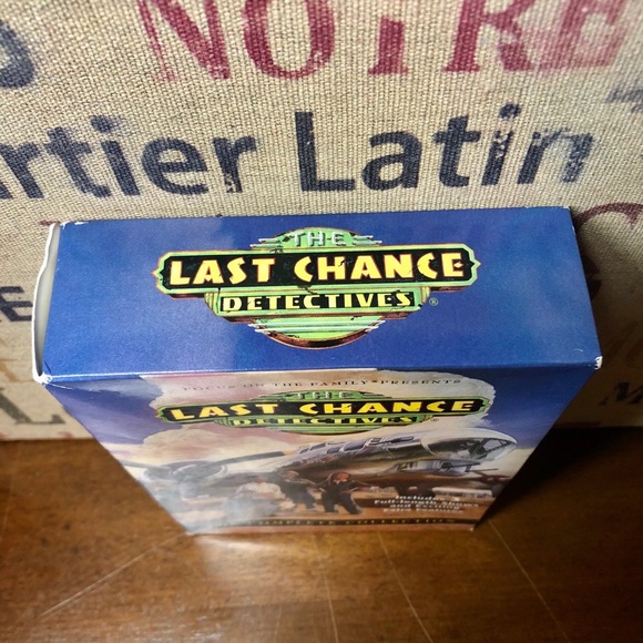 The Last Chance Detectives Complete Collection - Picture 5 of 6